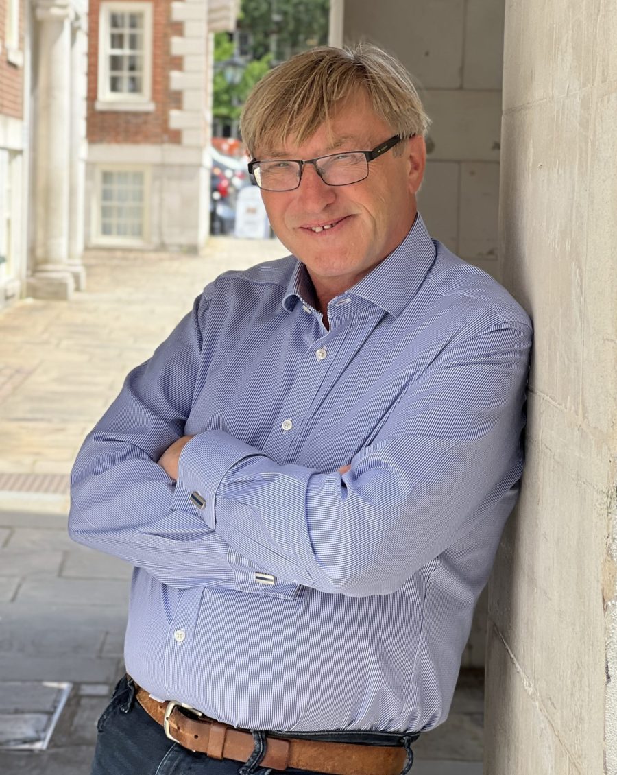 Interview with Les Turton about his construction career. 